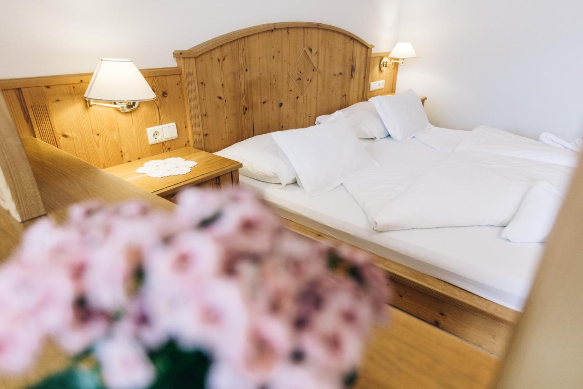 Hotel Tenz 2025 Montagna Zewnętrze zdjęcie