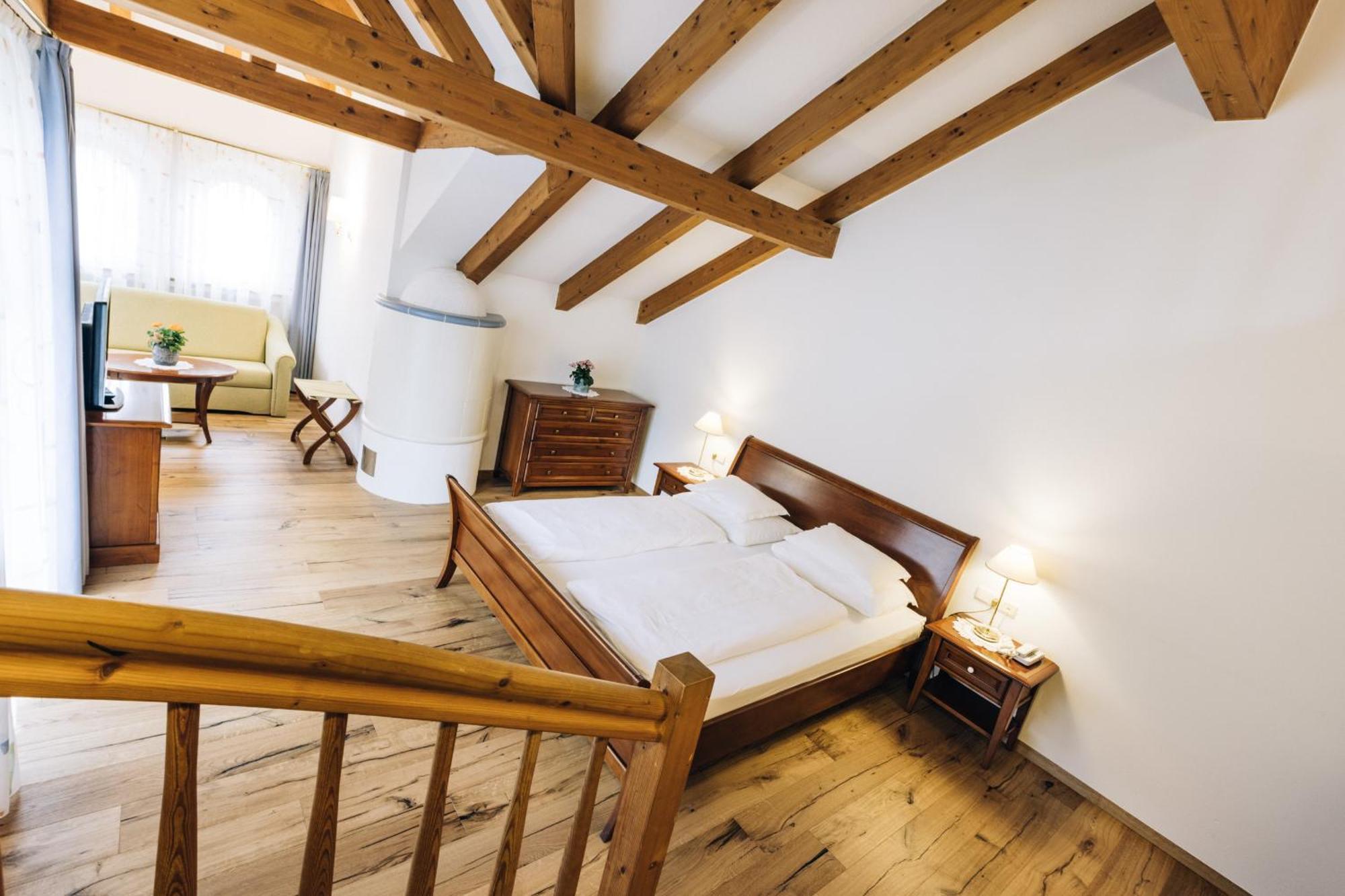Hotel Tenz 2025 Montagna Zewnętrze zdjęcie