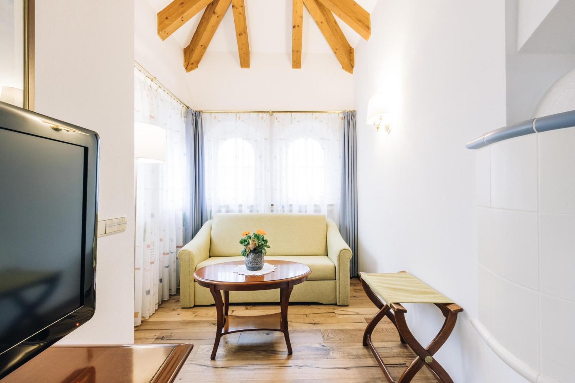 Hotel Tenz 2025 Montagna Zewnętrze zdjęcie